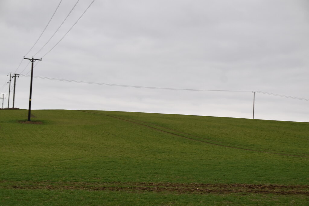 arable-land-n-chadwick-cc-by-sa-2-0-geograph-britain-and-ireland