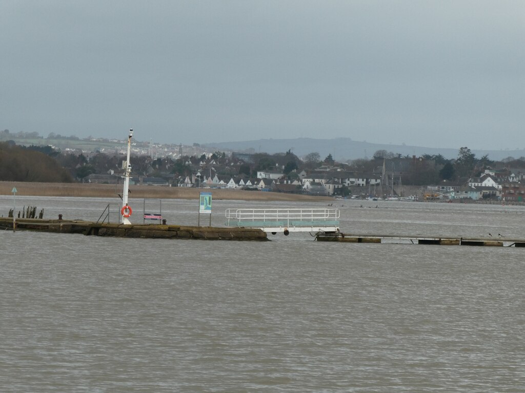 the-landing-stage-at-turf-with-topsham-david-smith-cc-by-sa-2-0