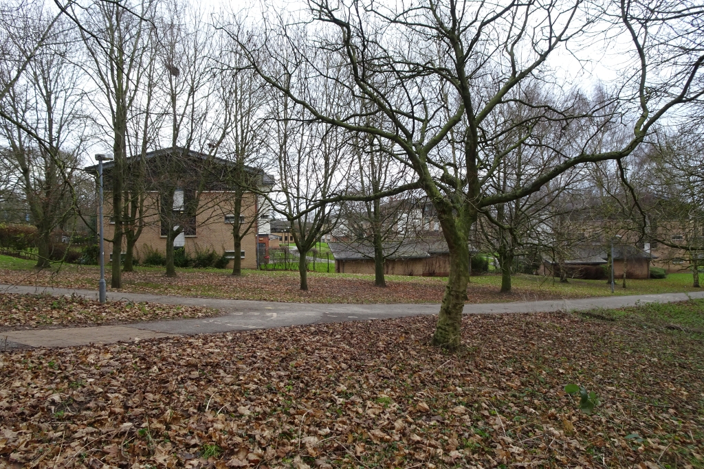 Path near Barbara Scott Court © DS Pugh :: Geograph Britain and Ireland