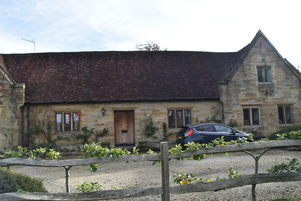 coach-house-n-chadwick-geograph-britain-and-ireland