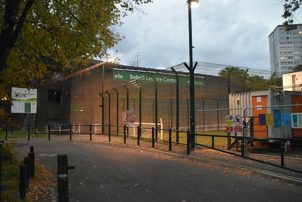 sobell-leisure-centre-n-chadwick-cc-by-sa-2-0-geograph-britain-and