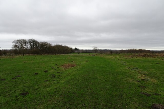 Bridleway crossing a field © DS Pugh cc-by-sa/2.0 :: Geograph Britain ...