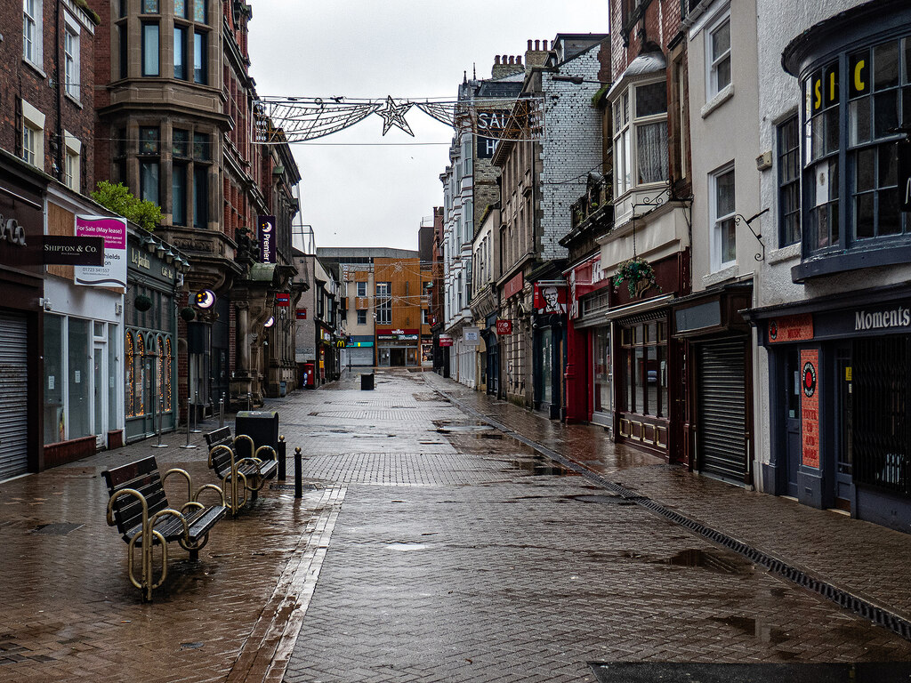 a-dreary-morning-in-scarborough-john-lucas-cc-by-sa-2-0-geograph