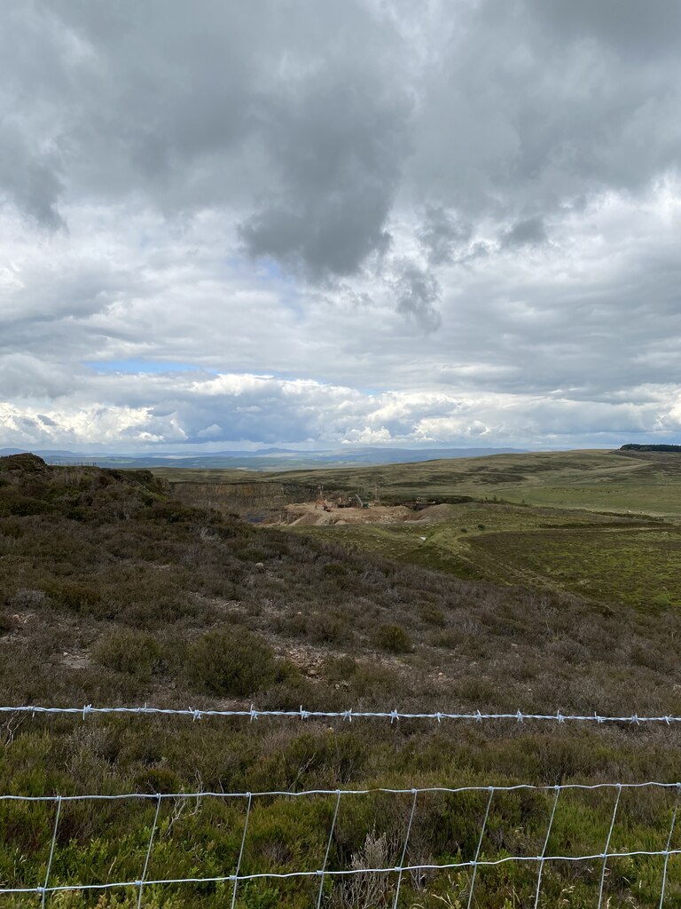 Quarry © thejackrustles cc-by-sa/2.0 :: Geograph Britain and Ireland