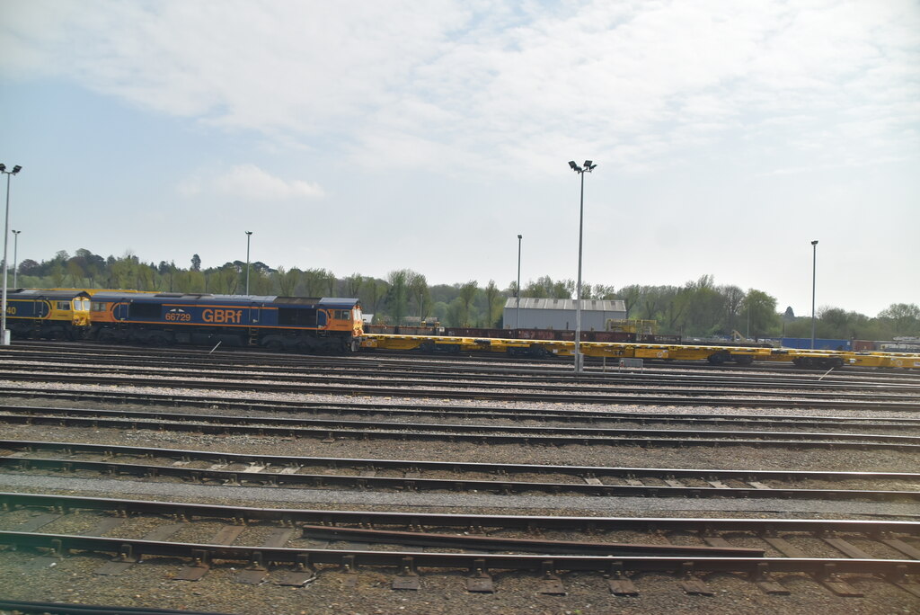 Eastleigh sidings © N Chadwick cc-by-sa/2.0 :: Geograph Britain and Ireland