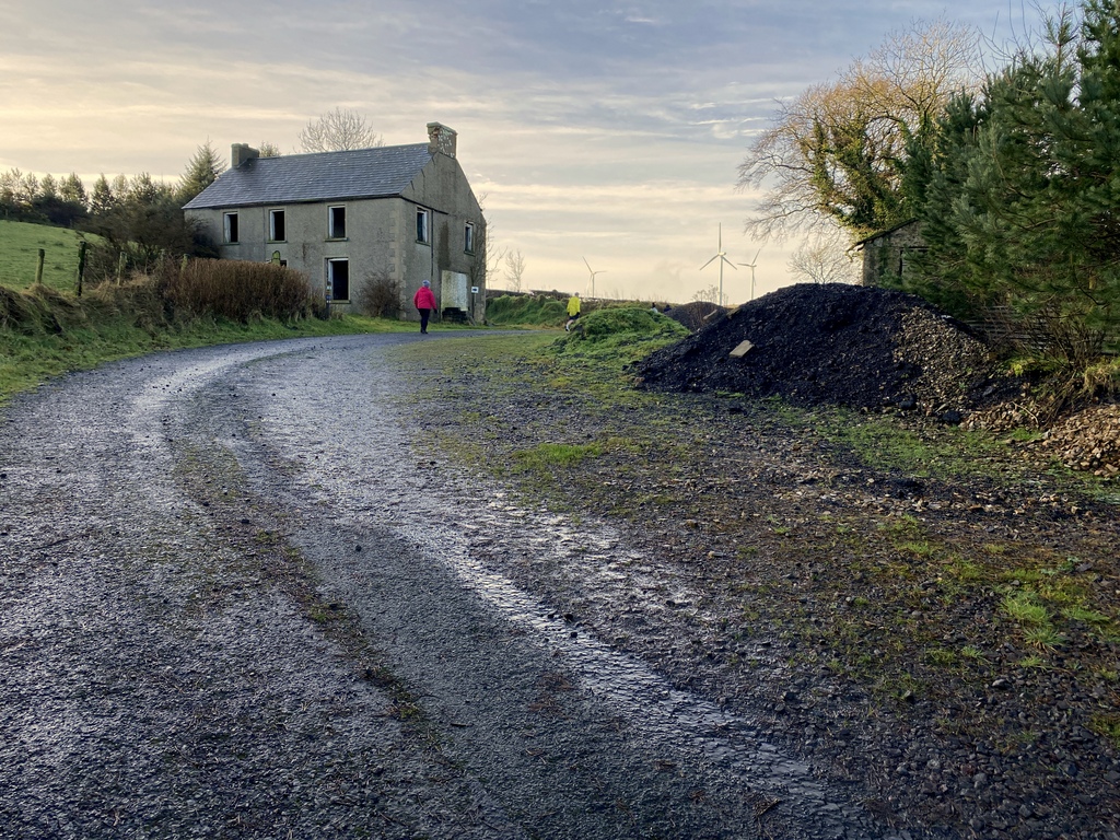 a-steep-climb-along-gortgranagh-road-kenneth-allen-geograph