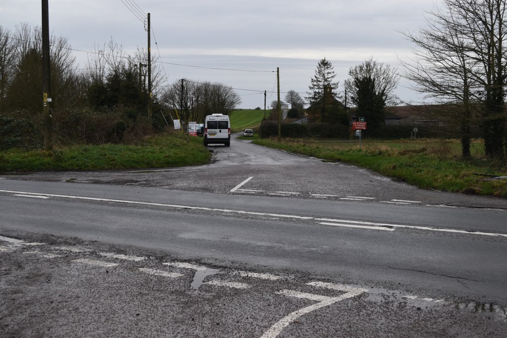 The Crossroad At Gore Cross © David Martin Cc-by-sa 2.0 :: Geograph 