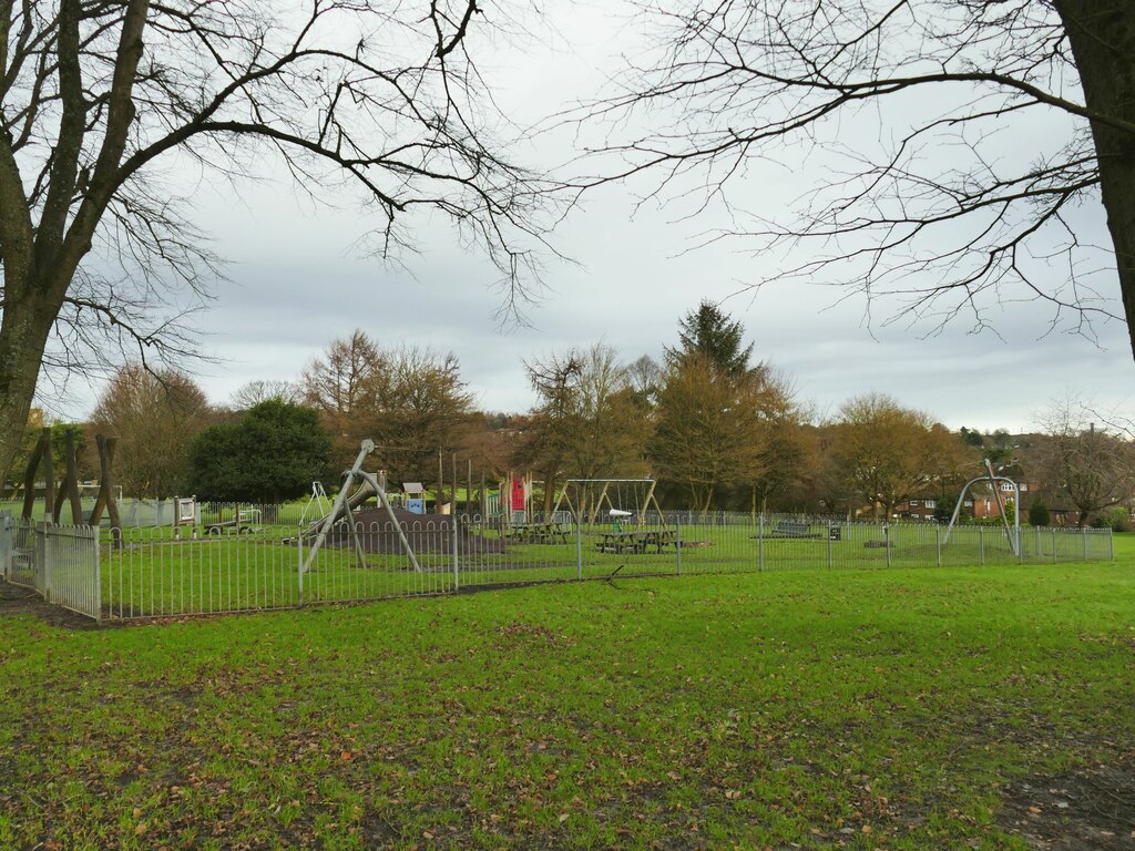 playground-in-ladyhill-park-stephen-craven-cc-by-sa-2-0-geograph