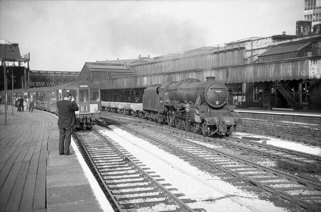 West-bound goods train (1), Manchester... © Martin Tester :: Geograph ...