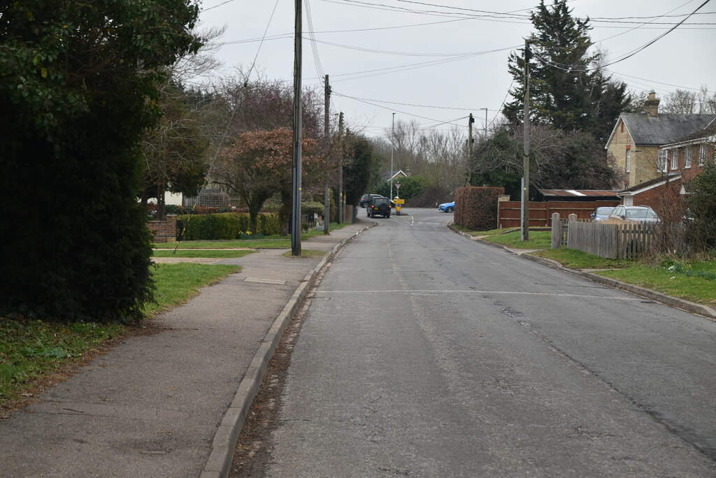 Frog End © N Chadwick cc-by-sa/2.0 :: Geograph Britain and Ireland