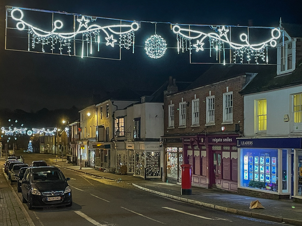 Christmas lights Bell Street © Ian Capper Geograph Britain and Ireland