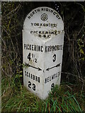 SE7385 : Old milepost by Chris Minto