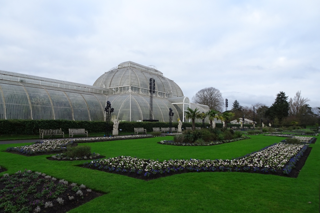 palm-house-at-kew-ds-pugh-cc-by-sa-2-0-geograph-britain-and-ireland