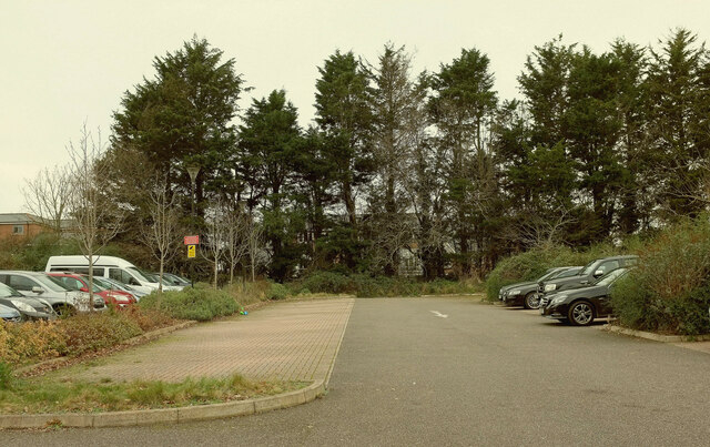 Car park, Exeter Crematorium © Derek Harper cc-by-sa/2.0 :: Geograph