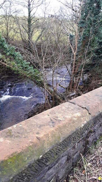 Wiza Beck viewed over SE parapet of Red... © Roger Templeman ...