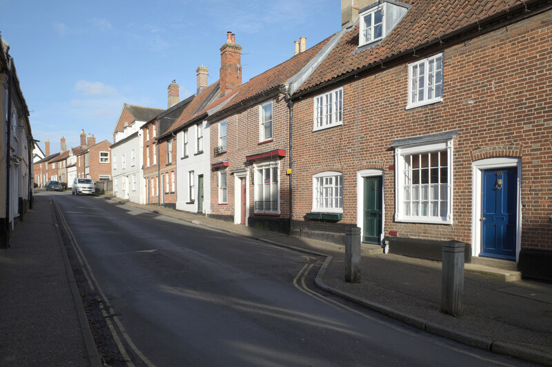 Damgate Street, Wymondham © habiloid cc-by-sa/2.0 :: Geograph Britain ...