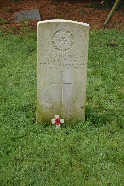 CWGC Gravestone © N Chadwick :: Geograph Britain and Ireland