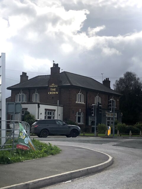 The Crown at Llay © Eirian Evans :: Geograph Britain and Ireland