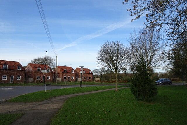 Heslington Lane and Broadway roundabout © DS Pugh :: Geograph Britain ...