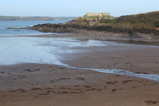 North side of West Angle Bay © M J Roscoe cc-by-sa/2.0 :: Geograph ...