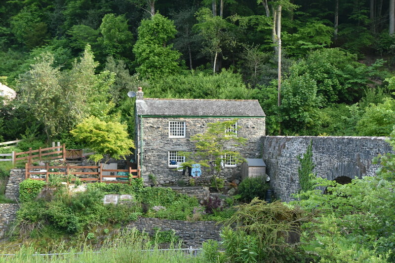 The Old Smokehouse © N Chadwick cc-by-sa/2.0 :: Geograph Britain and ...