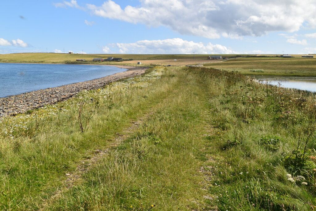 Footpath to Vasa Point © N Chadwick cc-by-sa/2.0 :: Geograph Britain ...