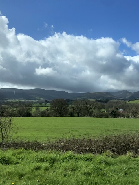 Bannau Brycheiniog view © Eirian Evans :: Geograph Britain and Ireland