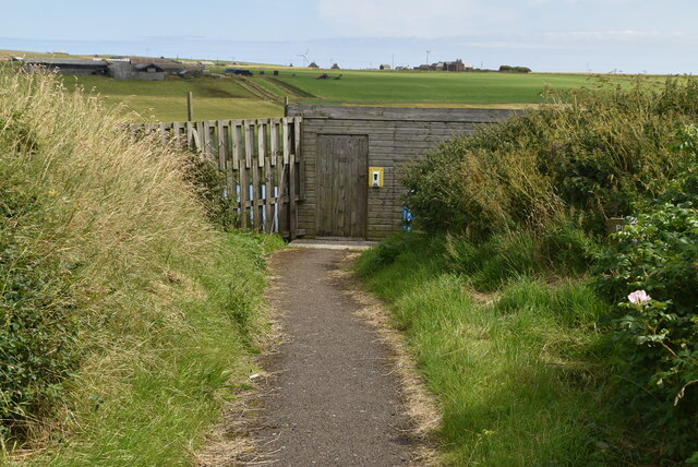 Hide, RSPB Mill Dam © N Chadwick cc-by-sa/2.0 :: Geograph Britain and ...