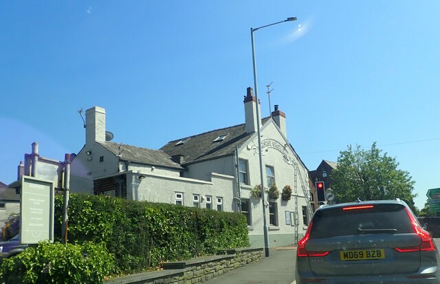 Horseshoe Inn © Eirian Evans :: Geograph Britain and Ireland