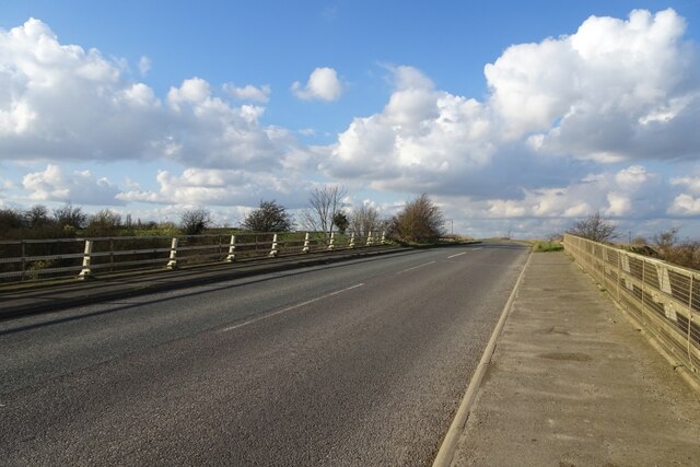 Northfield Lane bridge © DS Pugh cc-by-sa/2.0 :: Geograph Britain and ...