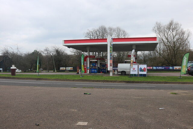 Petrol station by Barton Mills... © David Howard cc-by-sa/2.0 ...