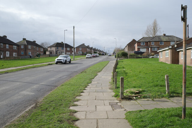 Thornaby Drive, Clayton, Bradford © habiloid :: Geograph Britain and ...