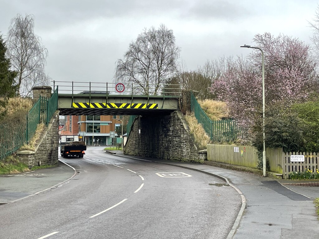 Railway bridge in Craven Arms © Andrew Shannon cc-by-sa/2.0 :: Geograph ...