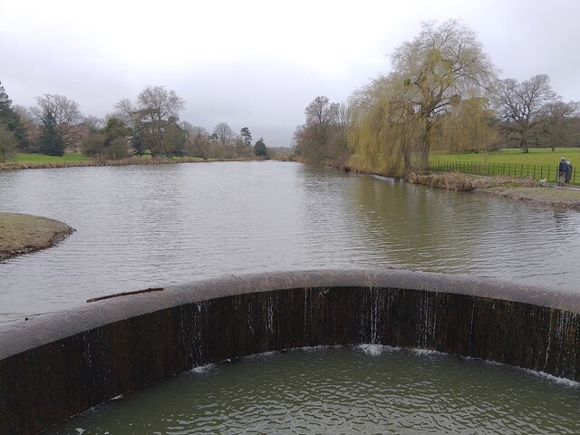 Reservoir project, The Vyne © Oscar Taylor :: Geograph Britain and Ireland