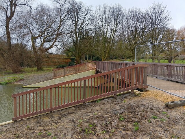 Reservoir project, The Vyne © Oscar Taylor :: Geograph Britain and Ireland