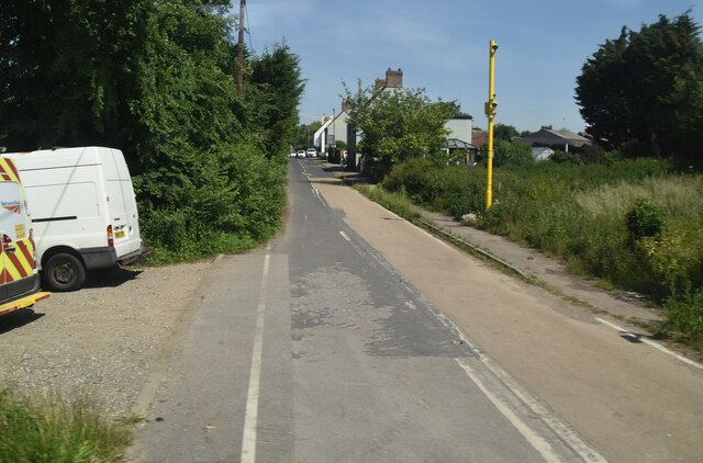 Ebbsfleet Lane North N Chadwick Cc By Sa 2 0 Geograph Britain And   7720066 786a7c8a 