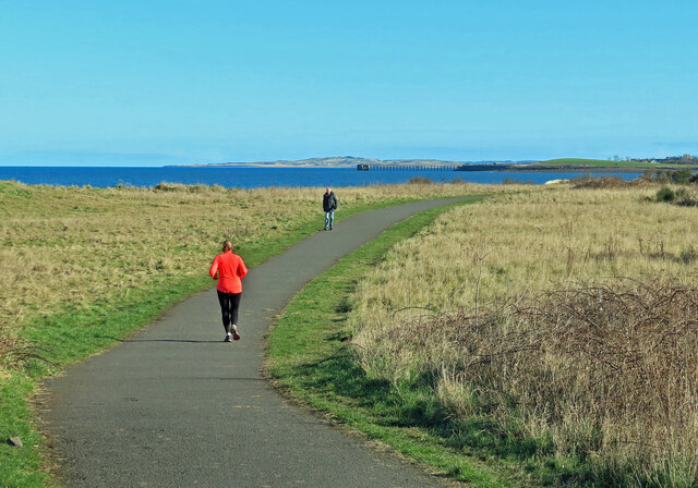 On The John Muir Way © Mary and Angus Hogg cc-by-sa/2.0 :: Geograph ...