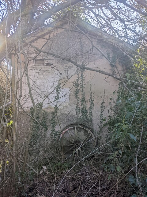 Derelict building at Orleton © Fabian Musto cc-by-sa/2.0 :: Geograph ...