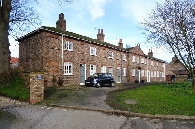 Hesketh Almshouses © JThomas cc-by-sa/2.0 :: Geograph Britain and Ireland