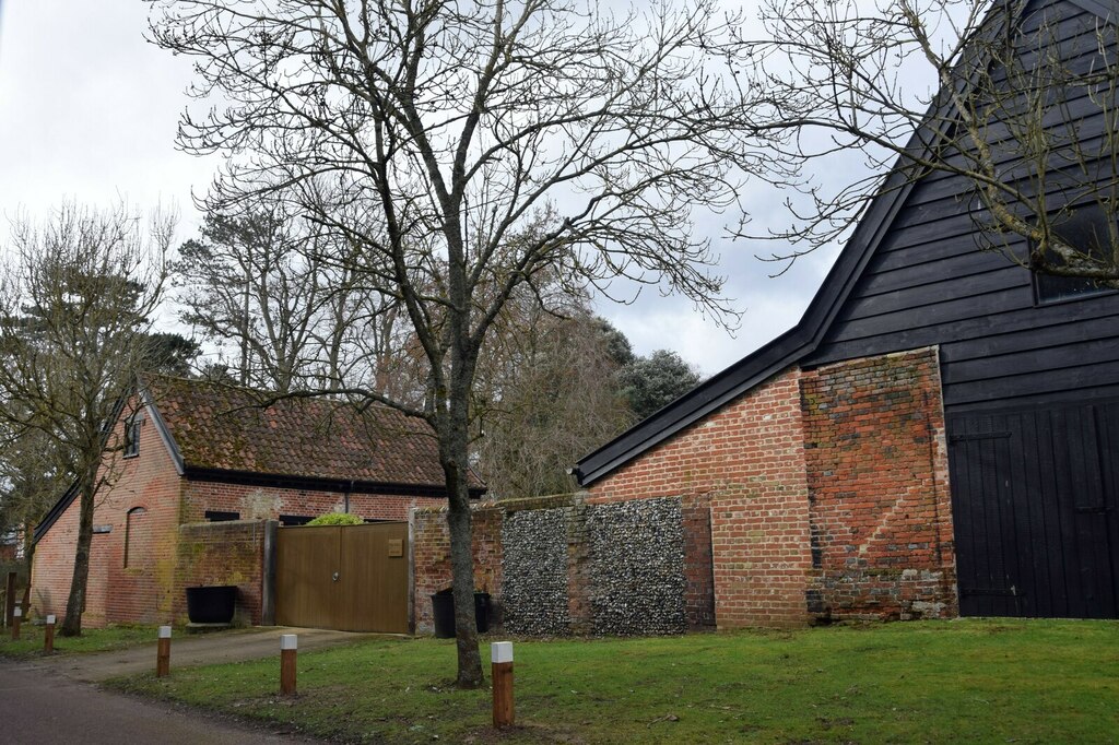 Scotts Hall Farm © Trevor Harris Cc By Sa20 Geograph Britain And Ireland