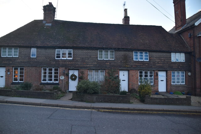 Lime Cottages © N Chadwick :: Geograph Britain and Ireland