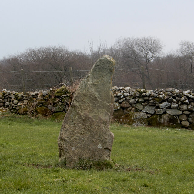 Maen hir / Standing stone © Ceri Thomas :: Geograph Britain and Ireland