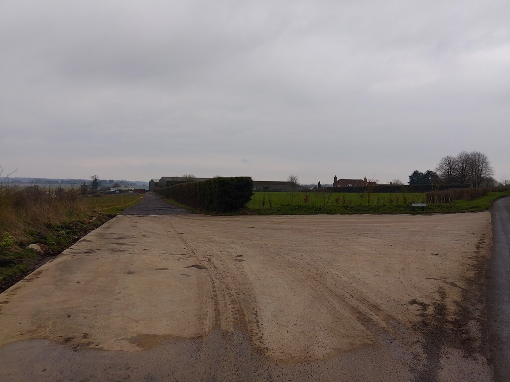 Chapel Farm entrance © Oscar Taylor cc-by-sa/2.0 :: Geograph Britain ...