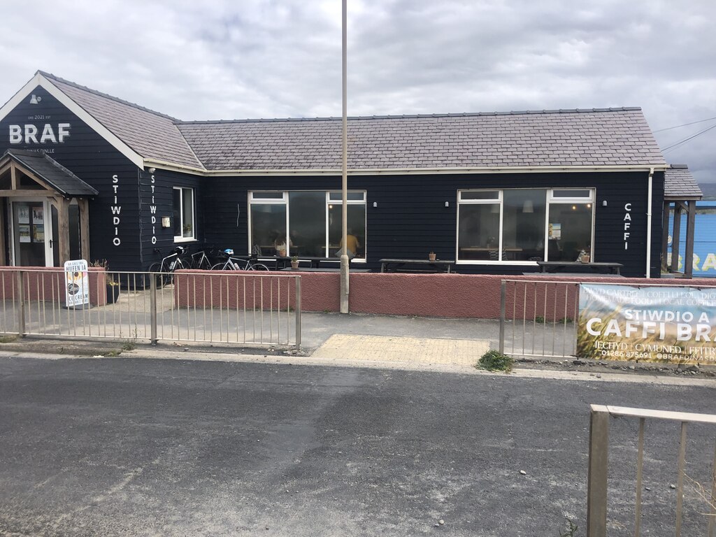 Caffi Braf, Dinas Dinlle © Eirian Evans cc-by-sa/2.0 :: Geograph ...