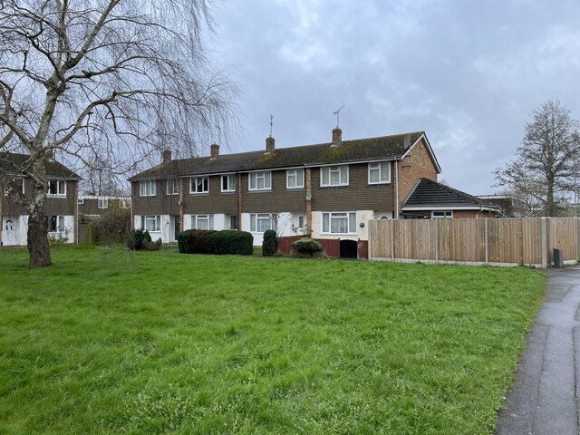 Houses off Mayfield Road (set of 2 images) :: Geograph Britain and Ireland