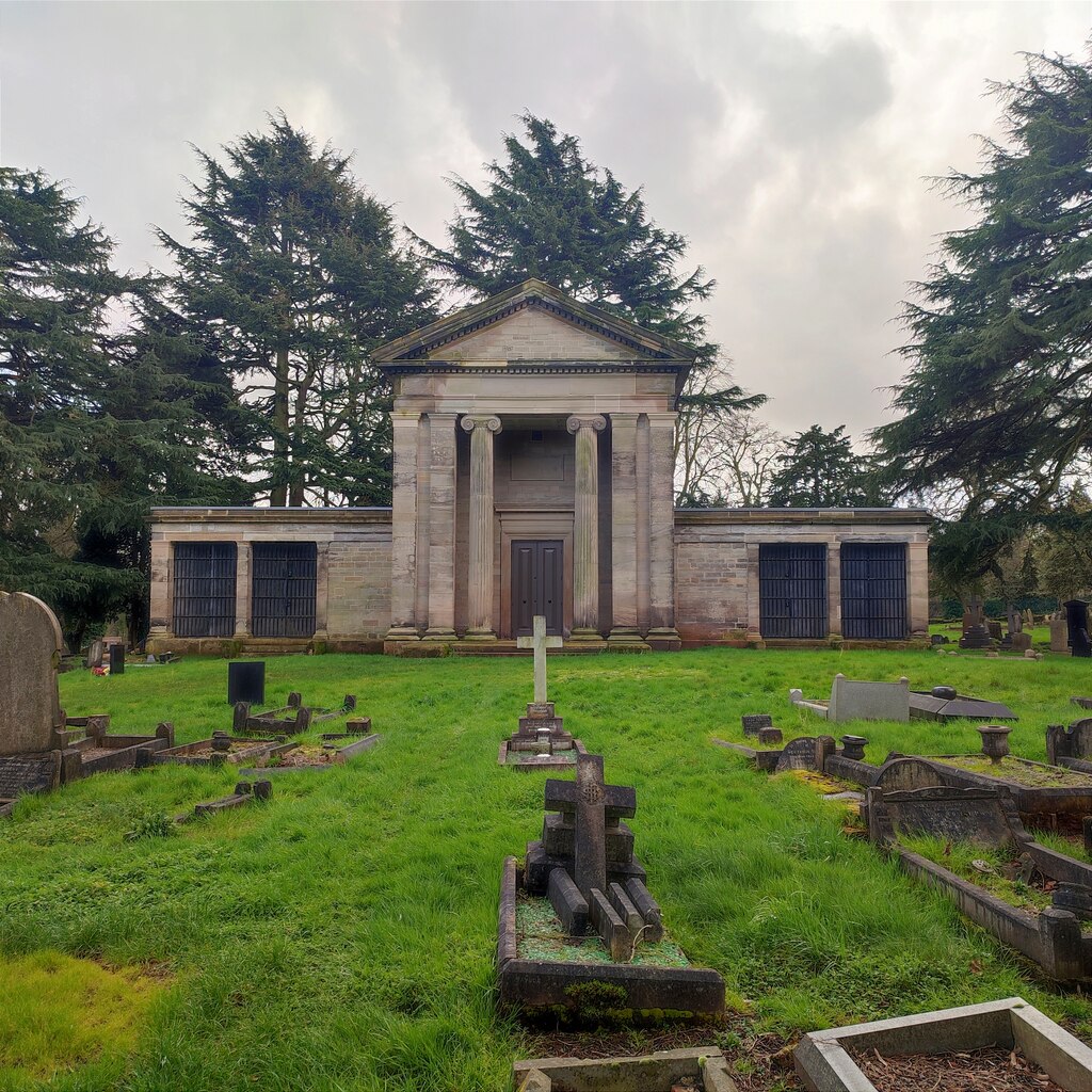 Nonconformist Chapel, London Road... © AJD cc-by-sa/2.0 :: Geograph ...