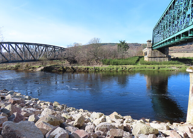 River Spey at Boat o' Brig © Anne Burgess :: Geograph Britain and Ireland