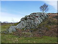 NM7718 : Rocky outcrop near Clachan Seil by Jonathan Thacker