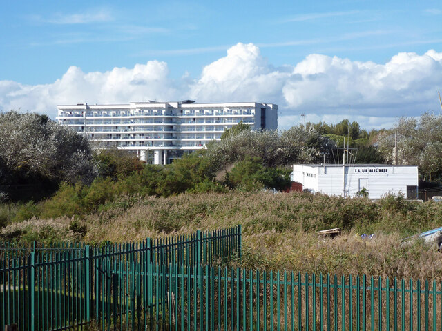 Ocean Hotel and T.S. Sir Alec Rose © Robin Webster cc-by-sa/2.0 ...