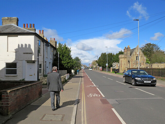 Histon Road cycle lanes © John Sutton cc-by-sa/2.0 :: Geograph Britain ...